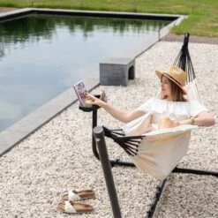 Vita5 Hangmat Met Standaard – 2 Persoons – Incl. Bekerhouder – 205kg Draaggewicht – Beige/Wit -Optimaal Tuinmeubel Winkel 1200x1200 1335