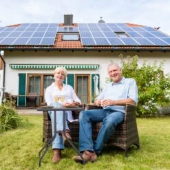 Relaxdays Tuintafel Vierkant - Buitentafel - Kleine Eettafel Tuin - Balkontafel Kunststof -Optimaal Tuinmeubel Winkel 1200x1200 927