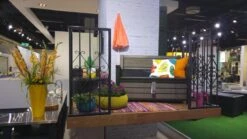 Keter - Hudson Bench Box - 2-zits Bank - Opbergbox - Hout Look & Feel - 227L - 138x63x89cm - Antraciet -Optimaal Tuinmeubel Winkel 1200x674