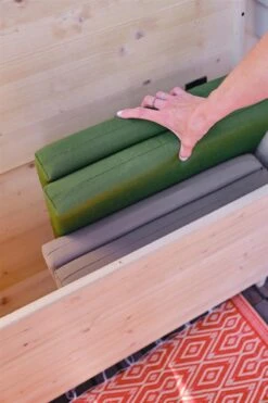 Balkonset 3in1: Bank | Tafel | Opbergruimte. Hout, Medium 95cm. 9 Balkonset 3in1: Bank | Tafel | Opbergruimte. Hout, Medium 95cm. -Optimaal Tuinmeubel Winkel 799x1200 8