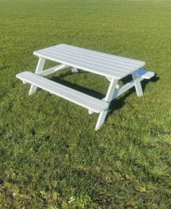 Goedkopepicknicktafels.nl | Witte XL Picknicktafel | Tuintafel 6 Persoons | Wit Gespoten Gedroogd Grenen Hout! -Optimaal Tuinmeubel Winkel 980x1200